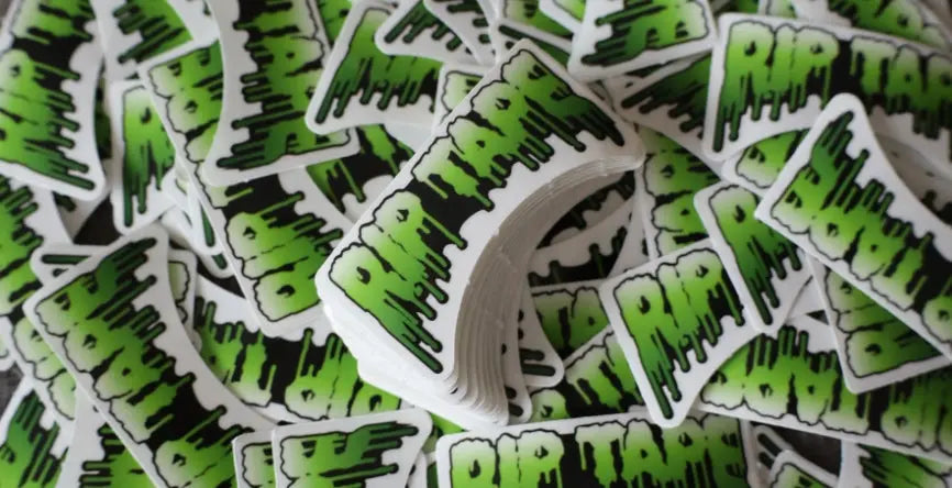 Sticker100.com Stickers som varer og tåler det meste. STICKER 100